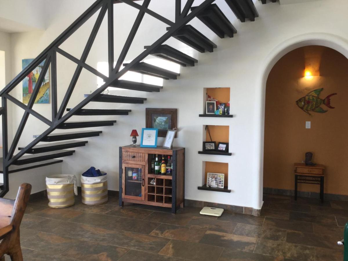 Hawk'S Nest Bed & Breakfast Ла-Лагуна-де-Сан-Карлос Экстерьер фото